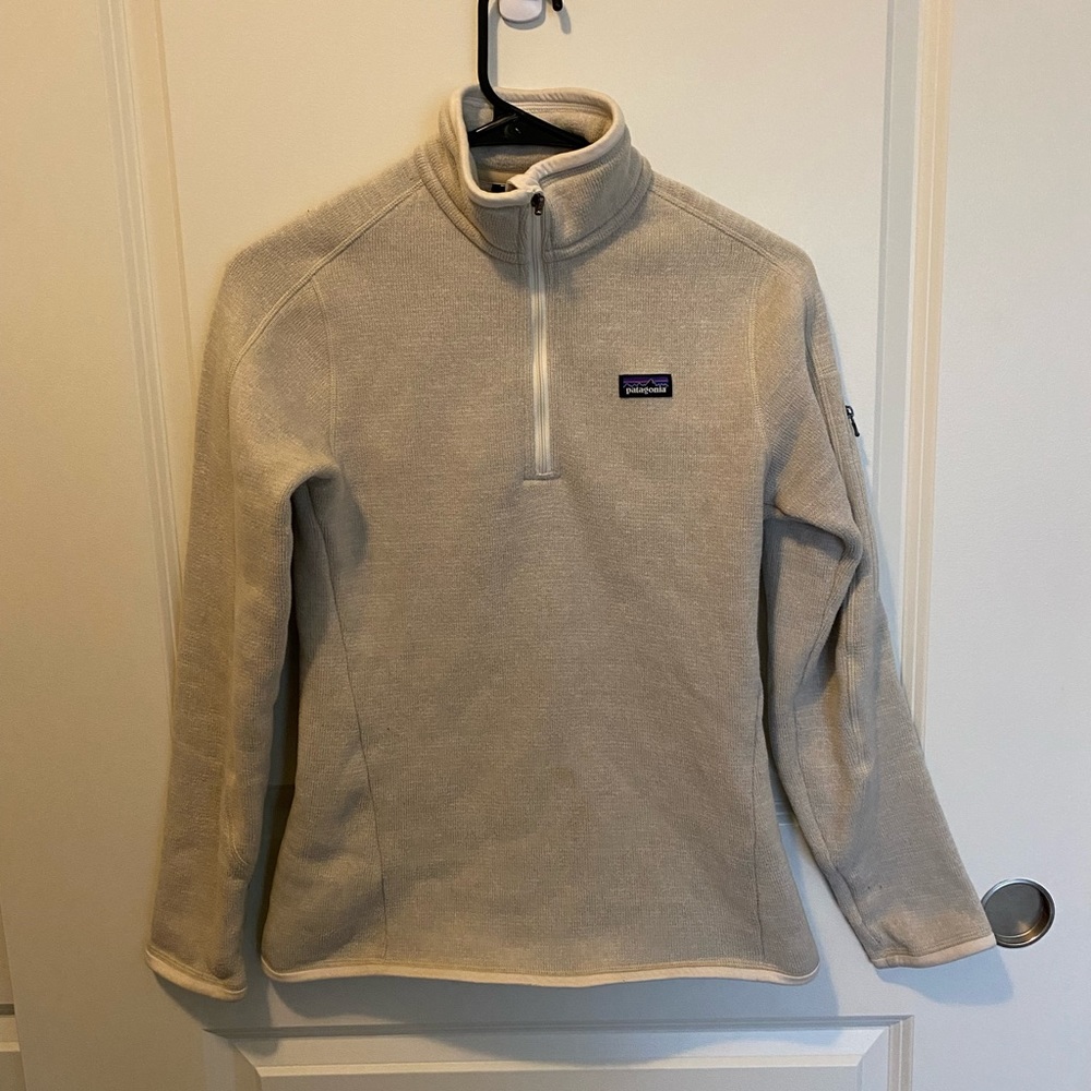 Patagonia women’s size XS half zip. Beige